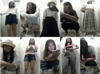 Spy Camera 和式トイレにしゃがむ若い女性たち Toilet Voyeur