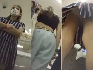 Japanese Upskirt ギリッギリボクでもヤラせてくれそうな爆乳…