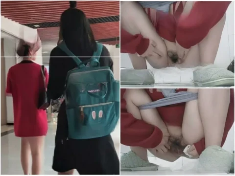 Voyeuristic TPの女子クラスメイトがトイレに行って、オマンコを開けて確認した