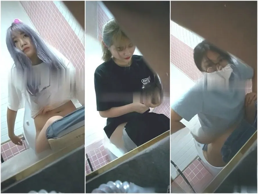 Spy Camera ショッピングモールの女子トイレに隠しカメラ❤️美女が大きな音でオナラをしたので、トイレットペーパーを使っていた女の子が、誰…