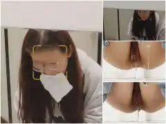 Sexy pussy of a bespectacled junior student